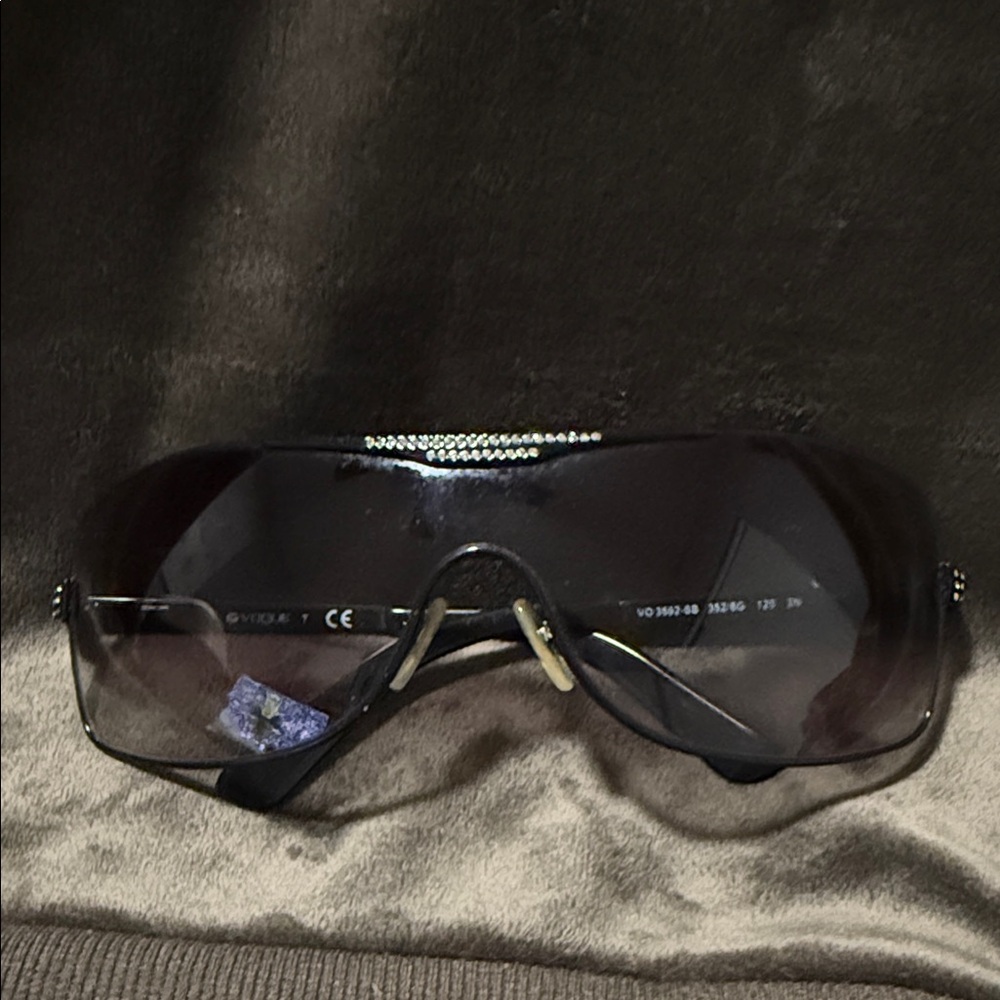 Vogue sunglasses with case